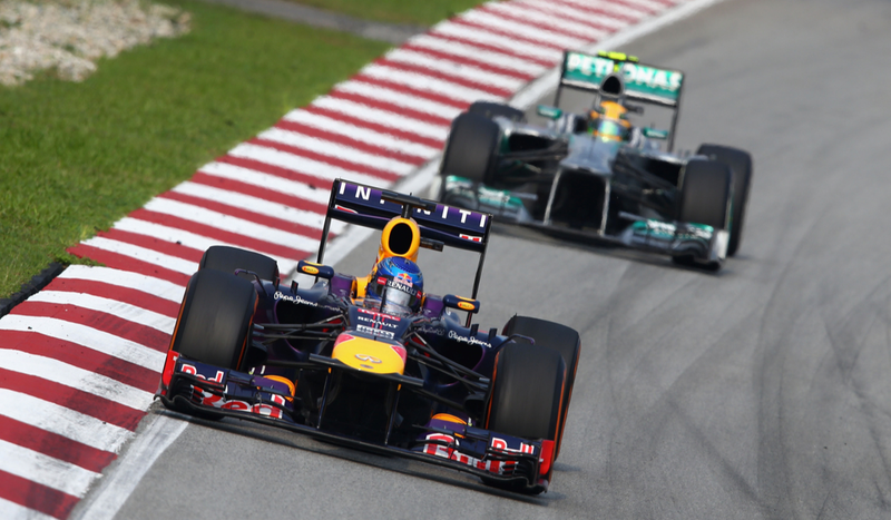 Illustration for article titled Vettel And Webber Make For One Hell Of An Awkward Malaysian Grand Prix